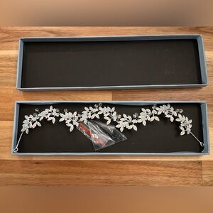 Brand new! Hair accessory for wedding— light blue stones